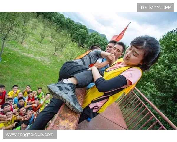 18岁天才前锋比耶克即将自由加盟曼联开启梦剧场新征程